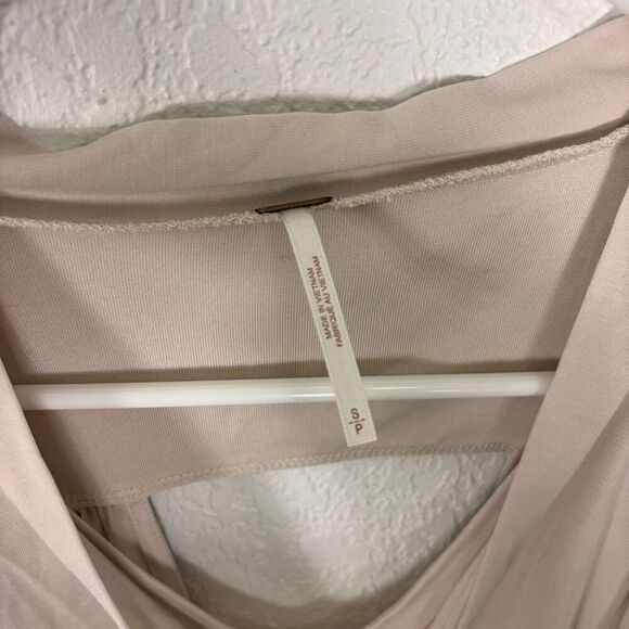 Free People Bone Color V Neck Cutout Back Tank Top Size Small - Picture 5 of 6